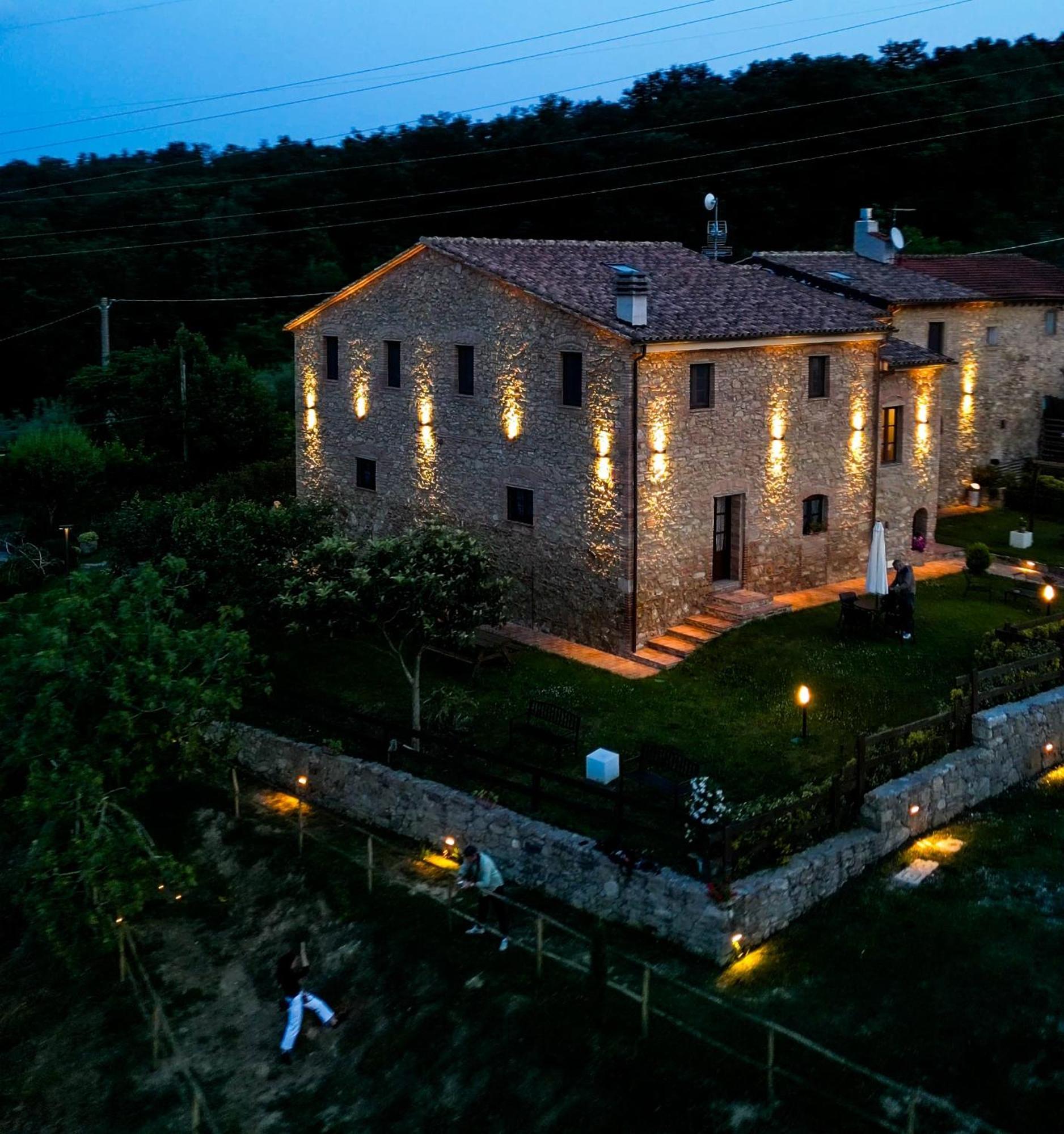 Апартаменты Agriturismo Fonte Belvedere Коллесальветти Экстерьер фото