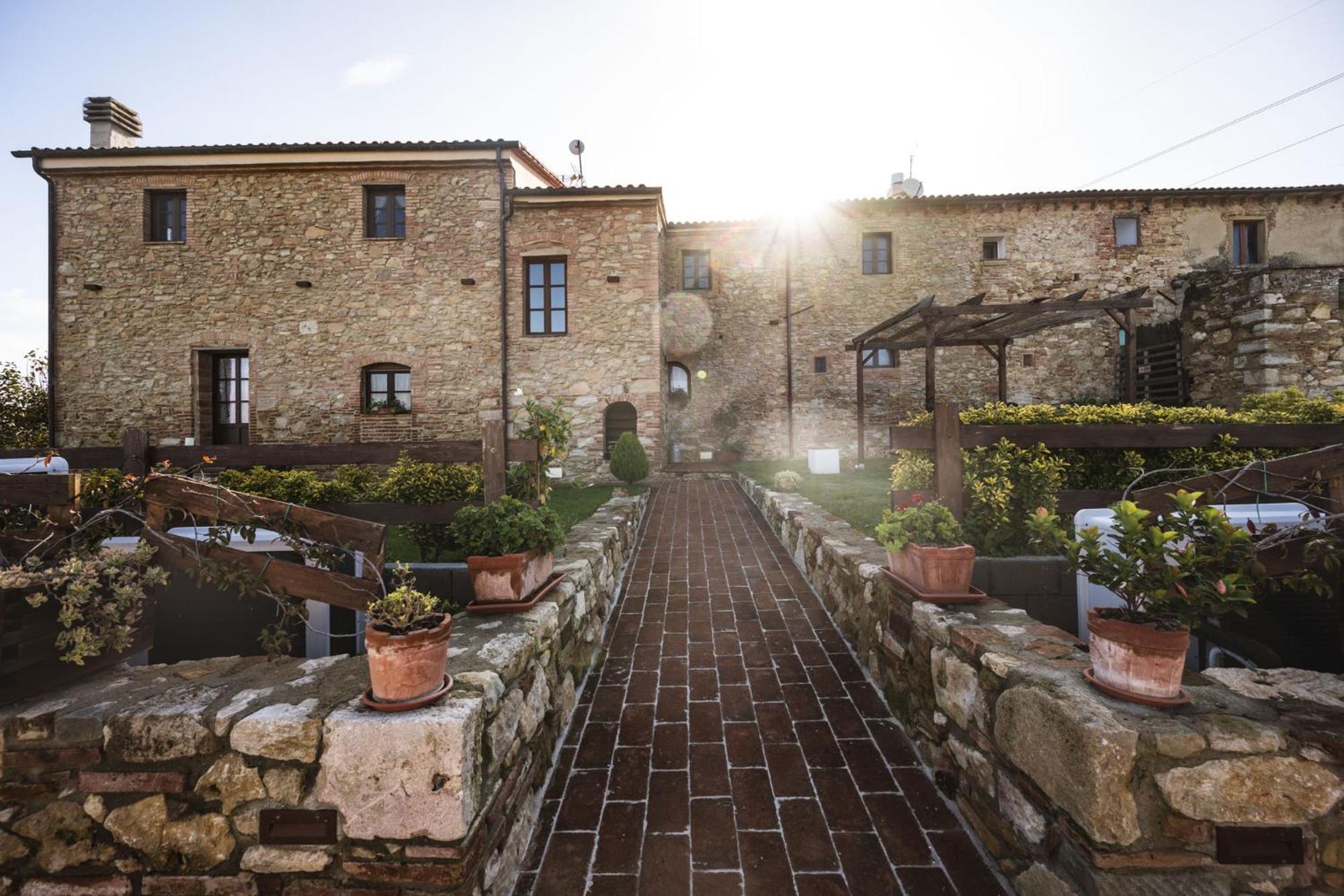 Agriturismo Fonte Belvedere Коллесальветти Экстерьер фото